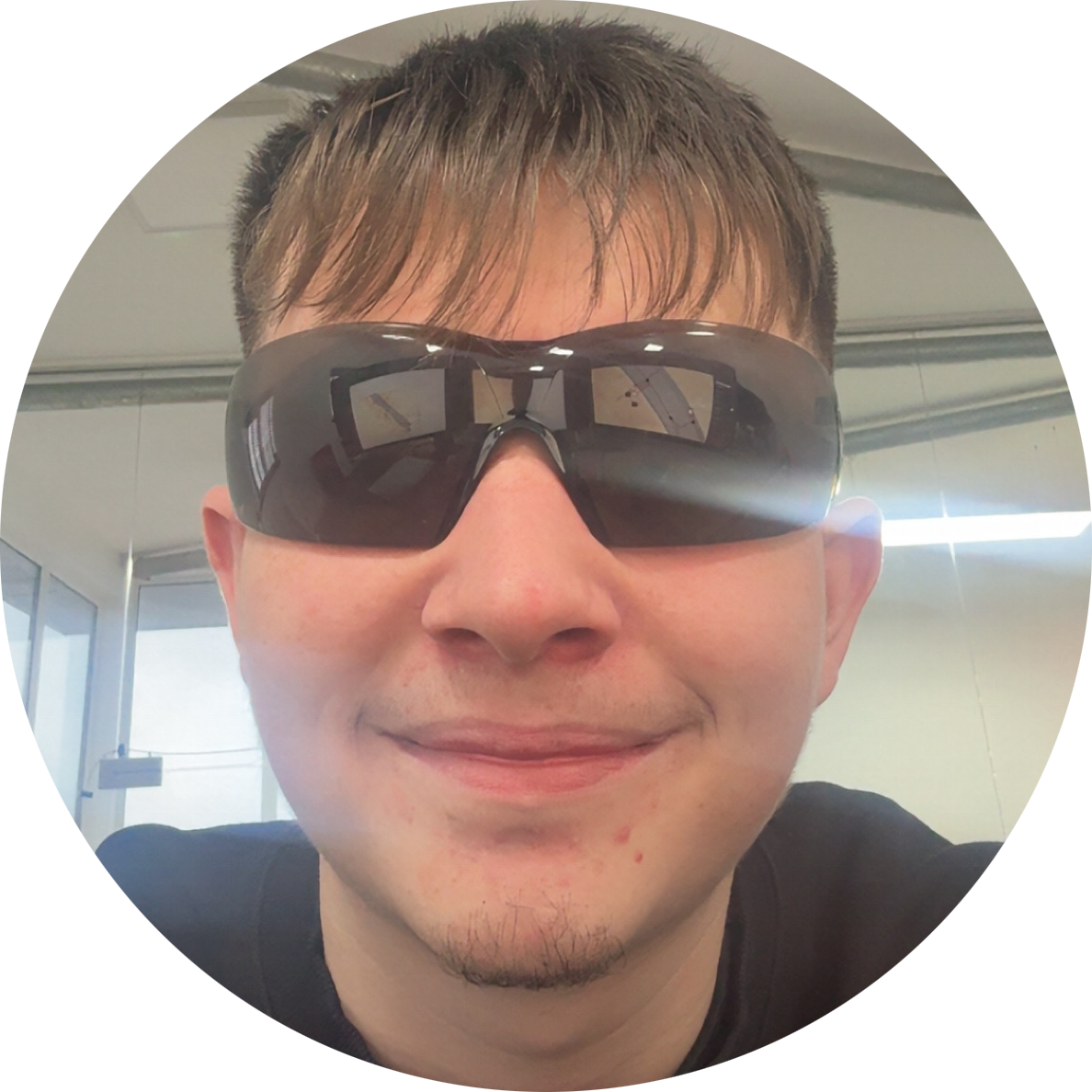 Lewis Roxburgh's profile pic