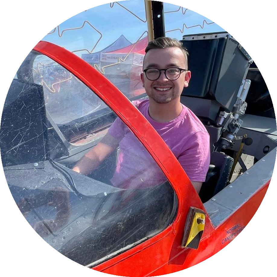 Aaron Renfree Hallam FM & Greatest Hits Radio Skydive 2023 South